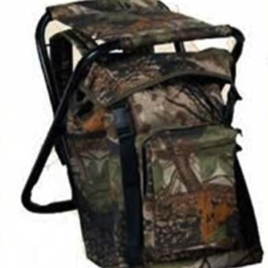 Piso de caza con mochila camuflado